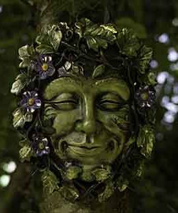 Elaria Green Lady Sculpture