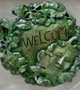 green-man-welcome-sculpture