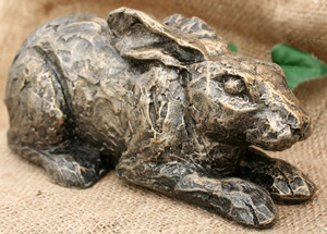 acorn-hare-sculpture-smaller