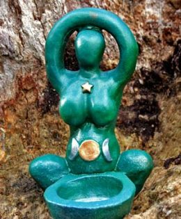 green-goddess-sculpture