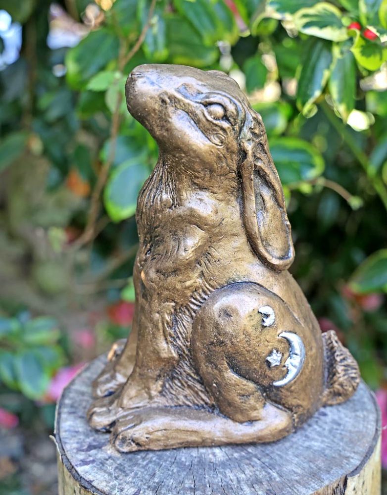 lupus-hare-sculpture