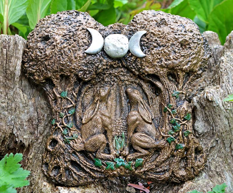 sacred-groves-hare-plaque