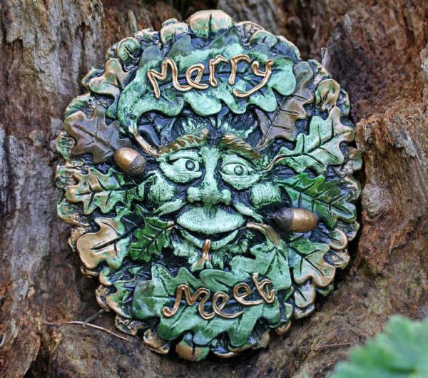 merry-meet-green-man-sculpture