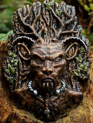 lord-of-the-wild-wood-sculpture