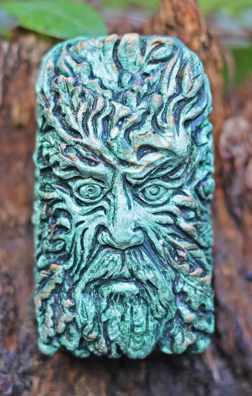 daru-green-man-sculpture