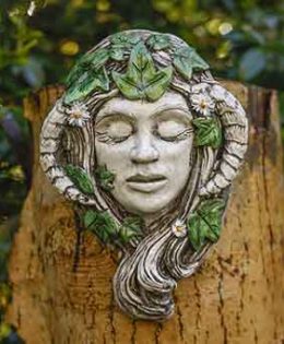 aife-green-lady-wall-plaque